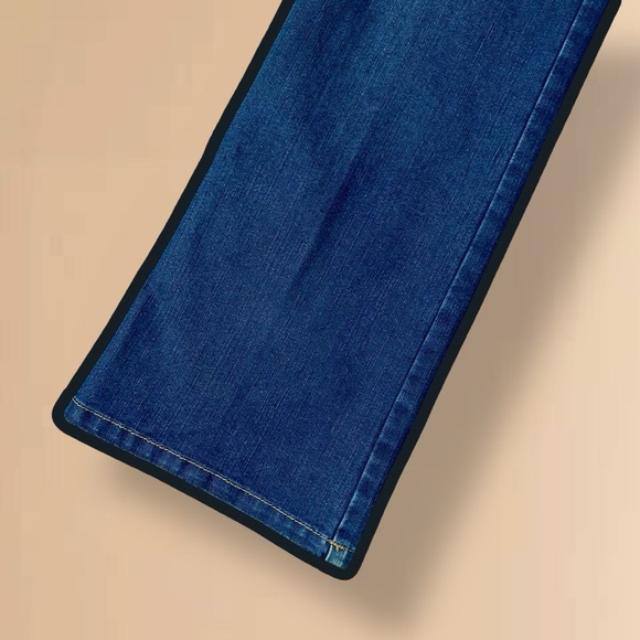 Lafayette 148 New York Dark Wash Classic Bootcut Jeans Size 6 Petite - Picture 10 of 16